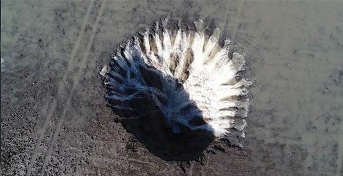 İzmir’de aşırı yağışlardan sonra ürküten obruklar