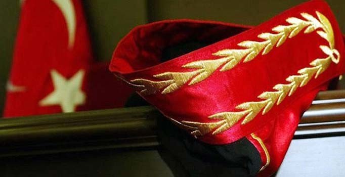 HSK, 6 hakim ve savcıyı ihraç etti