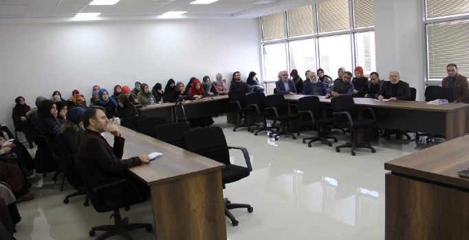 SAÜ’de Kur’an-ı Kerimle iletişim kurmanın anahtarları’ isimli seminer düzenlendi