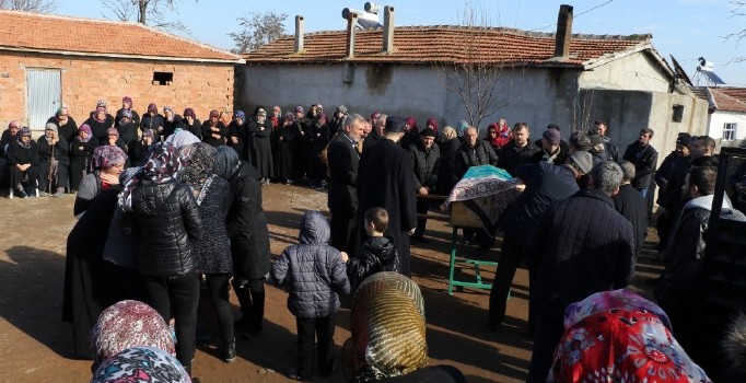 Cinayete kurban giden Kübra son yolculuğuna uğurlandı