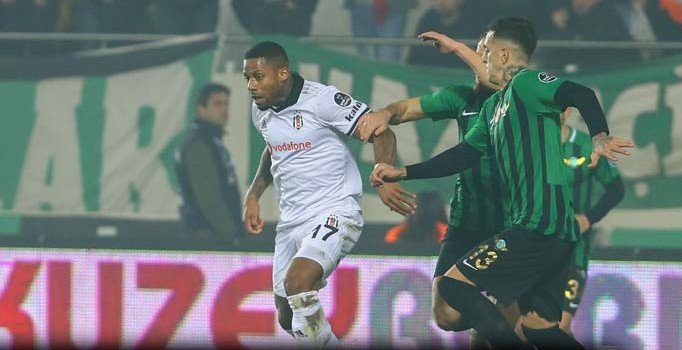 Akhisarspor-Beşiktaş maçında kural hatası