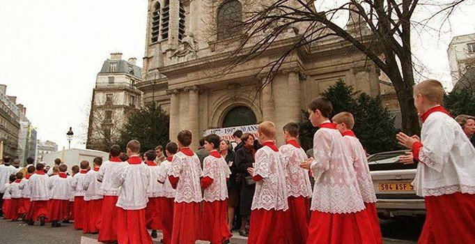 İsveç’te sığınmacılara ‘Hıristiyanlık testi’ tartışması