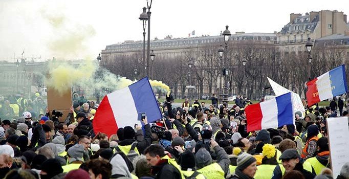 Sarı Yelekliler 10’ncu kez sokakta