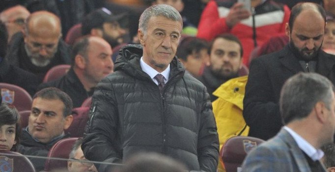 Ahmet Ağaoğlu’ndan hakeme tepki: ‘Çocuklar hüngür hüngür ağlıyor’