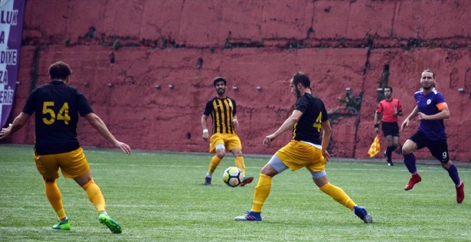 Kdz. Ereğli Belediyespor Sakarya deplasmanından 1 puanla döndü