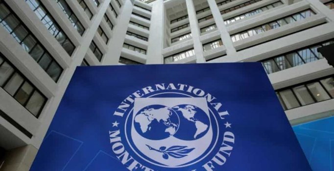 IMF, küresel büyüme tahminlerini düşürdü