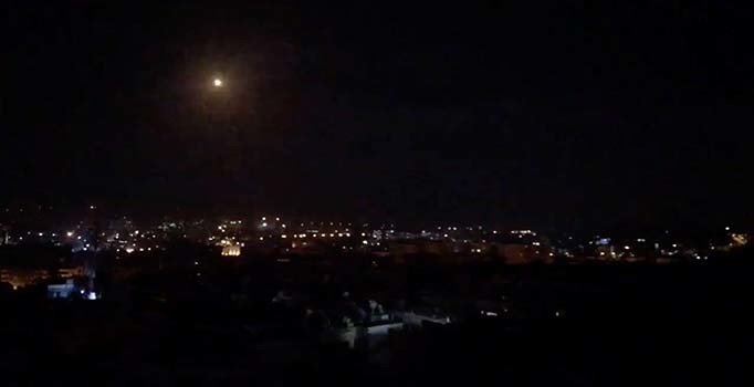 İsrail'den Suriye'deki İran hedeflerine hava saldırısı