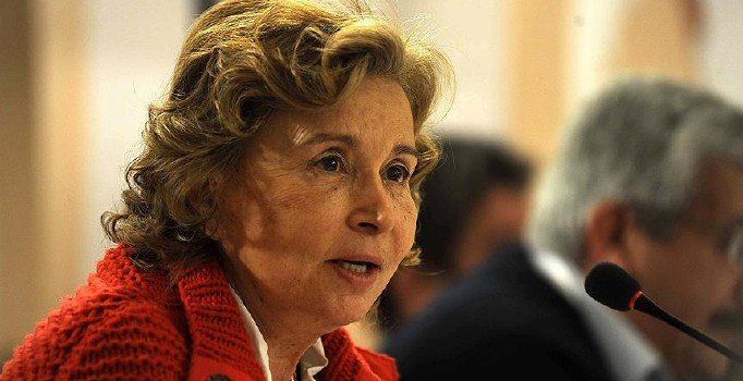 Nazlı Ilıcak'a 'devletin gizli bilgilerini açıklama' suçundan 5 yıl hapis cezası