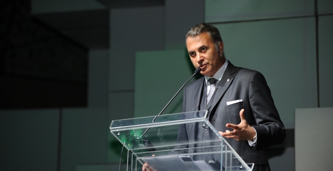 Fikret Orman Beşiktaş'ın yeni hocasını açıkladı