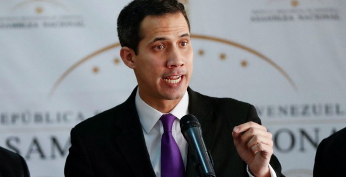 Venezuela'da Guaido'nun "geçici devlet başkanlığına" uluslararası destek