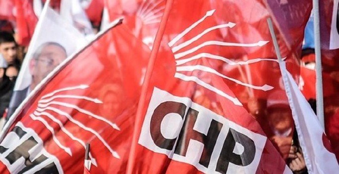 CHP'de 'ittifak' istifası