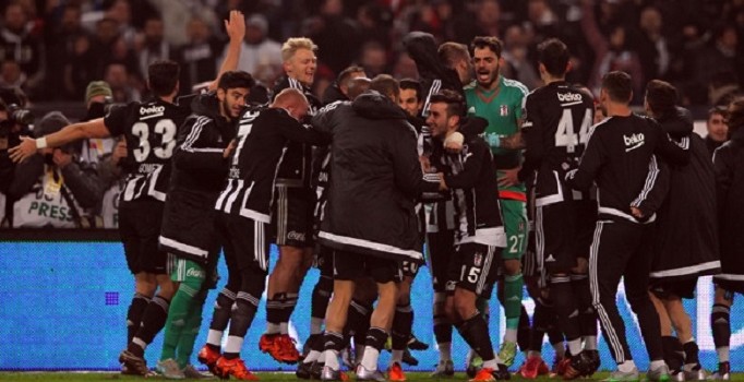 Beşiktaşlı futbolculara derbi öncesi büyük sürpriz