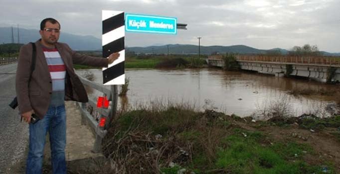 İzmir'de Küçük Menderes Nehri taştı