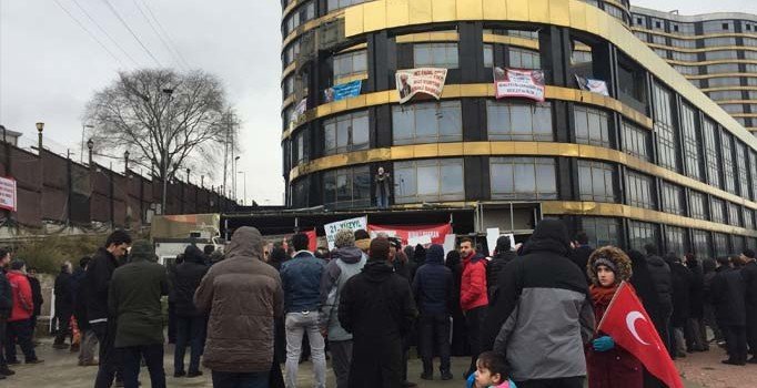 Jet Fadıl mağdurlarından Caprice Gold önünde eylem