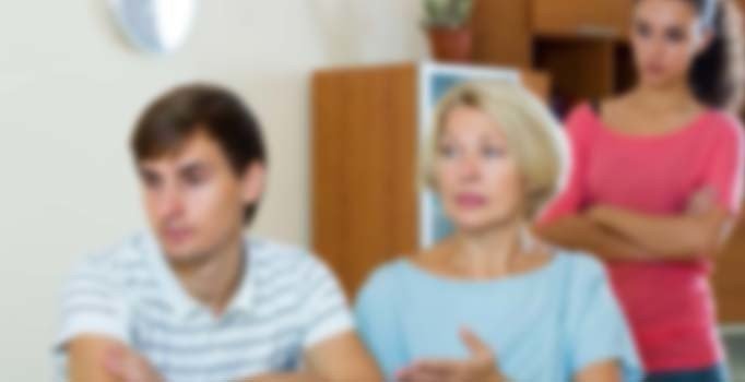 Damada hakaret aile içinde yasal 