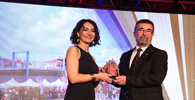 Eğlence sektörünün Oscarları sahiplerini buluyor