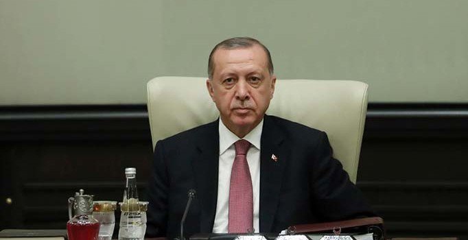 Erdoğan'dan Notre Dame mesajı: Bizi de derinden sarstı