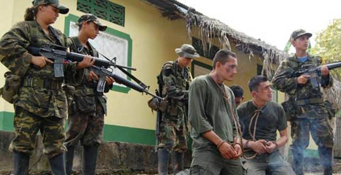 Kolombiya'daki barış
 süreci askıya alındı