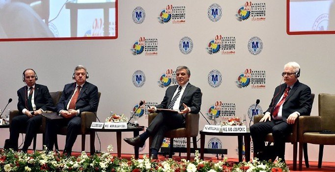 Abdullah Gül: Popülizm en çok demokrasiyi hedef alıyor