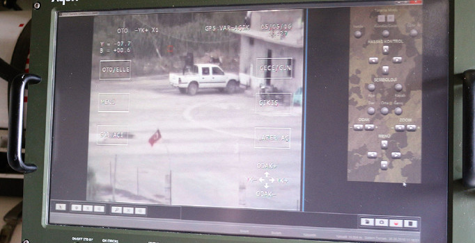 El Nusra karakolunda Türk bayrağı