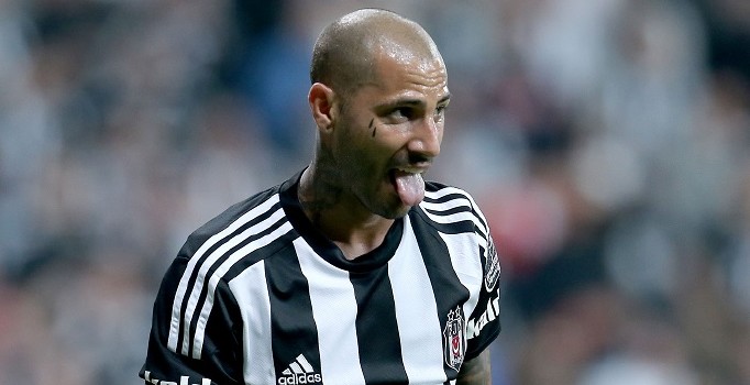 Quaresma formasını verdi Arena karıştı