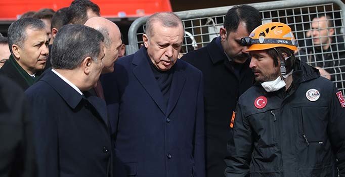 Erdoğan Kartal'daki enkaz alanını inceledi: Almamız gereken dersler var