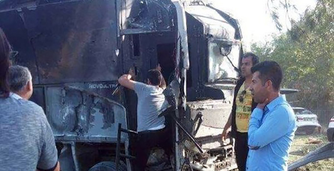 Mete Yarar'dan Diyarbakır'daki saldırıyla ilgili çarpıcı tespit: PKK'lılar da araçtaydı