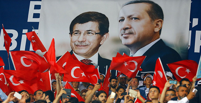 AK Parti kongre konsepti "Kutlu yürüyüşe devam" olarak belirlendi