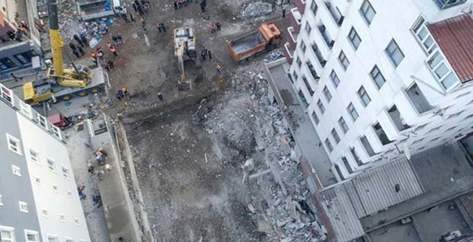 Riskli Yunus Apartmanı'nda kontrollü tahliye başladı