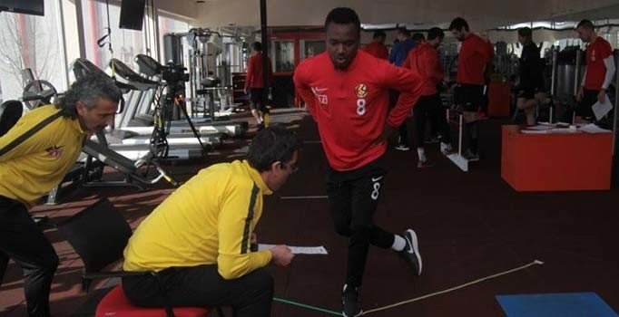 Eskişehirspor lidere bileniyor
