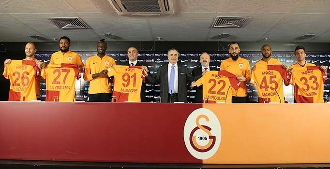 Galatasaray yeni transferlerini tanıttı