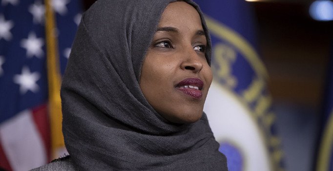 ABD'de Demokrat isimlerden İlhan Omar'a destek