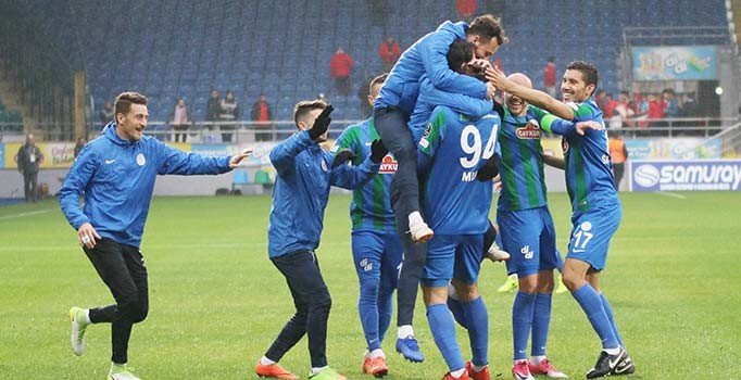 Rizespor zirveye kafa tutuyor