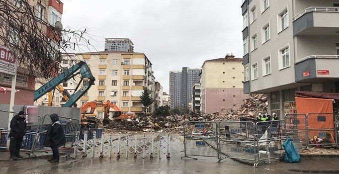 Kartal’daki Yunus Apartmanı'nda yıkım tamamlandı
