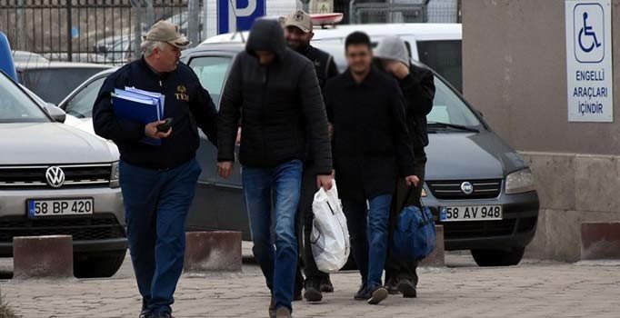 5 ilde FETÖ operasyonu: 6 doktora gözaltı