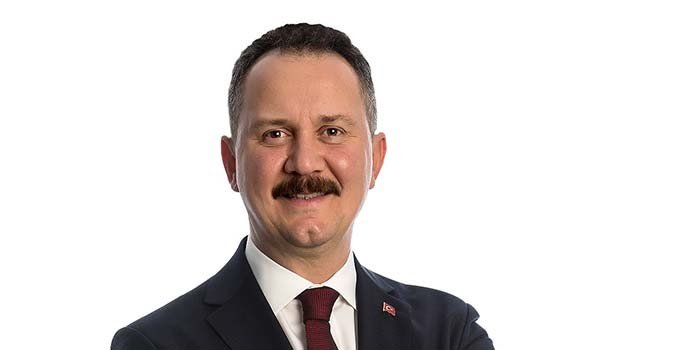 AK Parti'nin adayı Mestan Özcan CHP'nin sloganıyla site kurdu