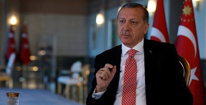 Erdoğan: S-400'ler için Rusya ile anlaşma yaptık, ilk teslimat Temmuz'da