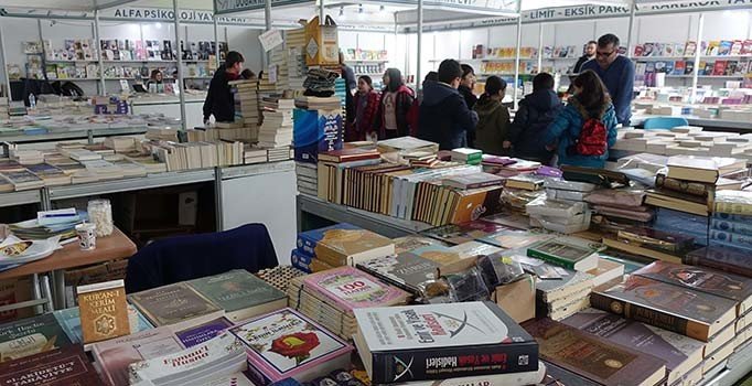 Karadeniz 5'inci Kitap Fuarı başladı