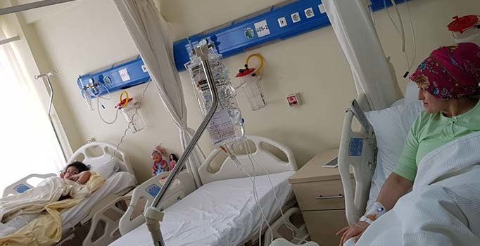 Kartal'daki enkazdan çıkarılan Havva ile annesi kavuştu