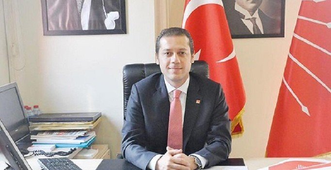 CHP Beşiktaş İlçe Başkanı Burak Tanışık istifa etti