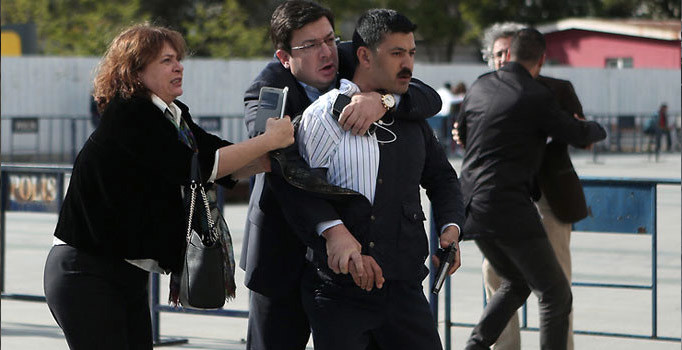 SON DAKİKA Can Dündar'a saldırıda 3 gözaltı daha