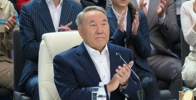 Kazakistan'da hükümet krizi