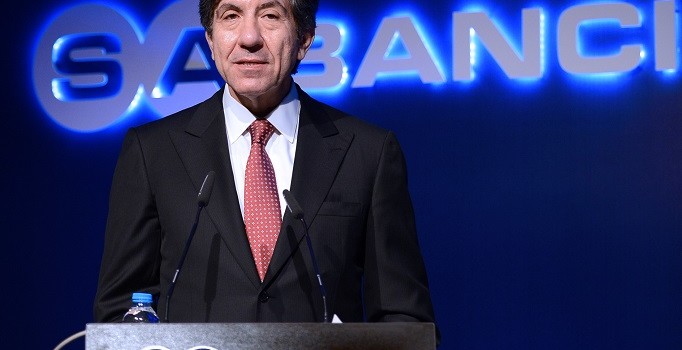 Sabancı ve Nef Holding demokrasi için İngilizce ilan verdi