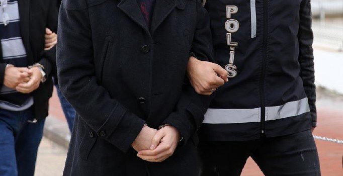 Kars'ta sosyal medyadan terör propagandasına 8 gözaltı