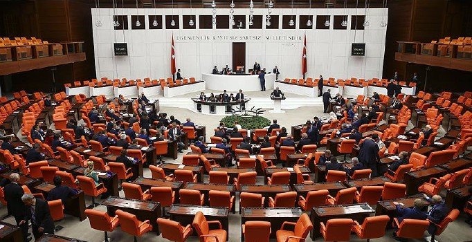 Meclis'te 4 ayrı araştırma komisyonu için üyeler seçildi