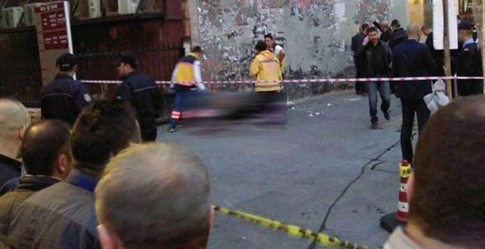 Ankara'da polis memuru sokak ortasında kız arkadaşını vurduktan sonra intihar etti