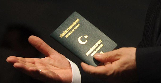 57 bin 191 kișinin pasaportundaki sınırlama kaldırıldı