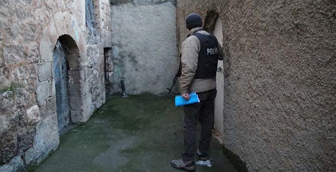 İçişleri Bakanlığı: Eş zamanlı uygulamada aranan 2 bin 612 kişi yakalandı