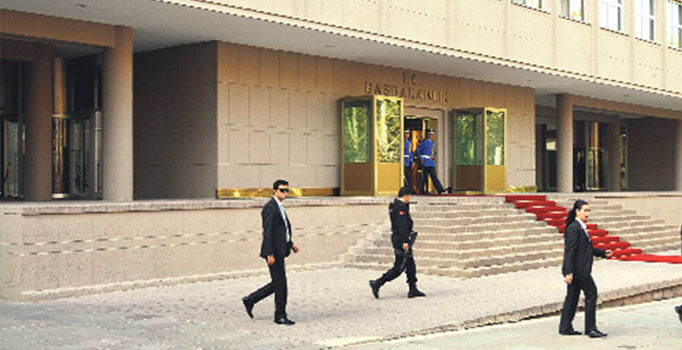 Yalçın Akdoğan başkanlığında Başbakanlık'ta kritik toplantı