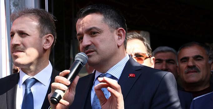 Bakan Pakdemirli: En önemli görev AK Parti üyeliğidir